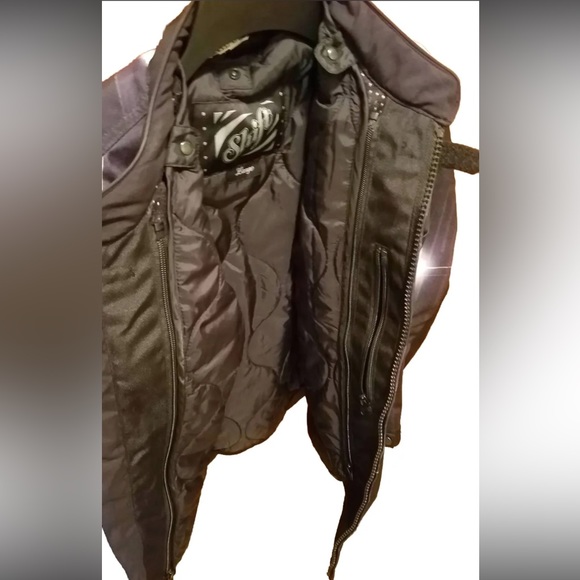 Women’s Shift Motorcycle Jacket - Picture 3 of 10